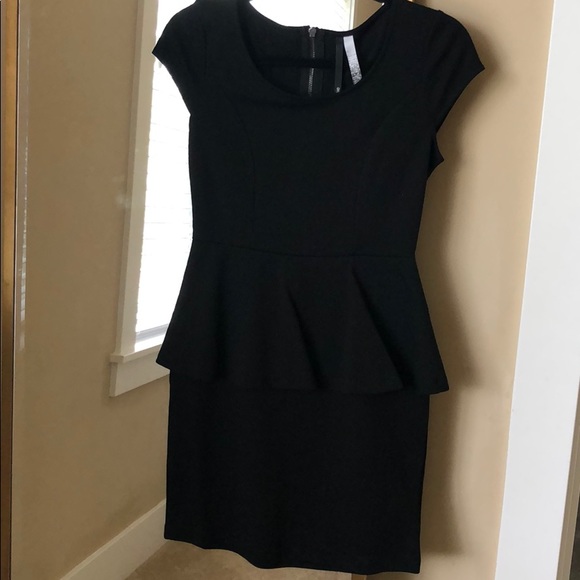 Kensie Dresses & Skirts - Kensie peplum dress